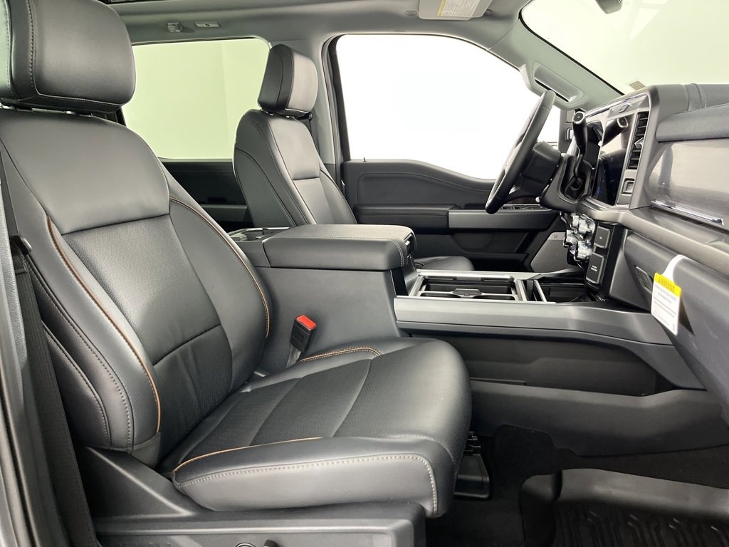 Certified 2025 Ford F350 Lariat image 32