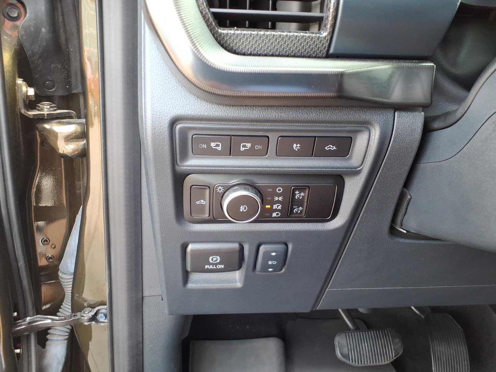 Certified 2024 Ford F150 Raptor AWD/4WD image 17