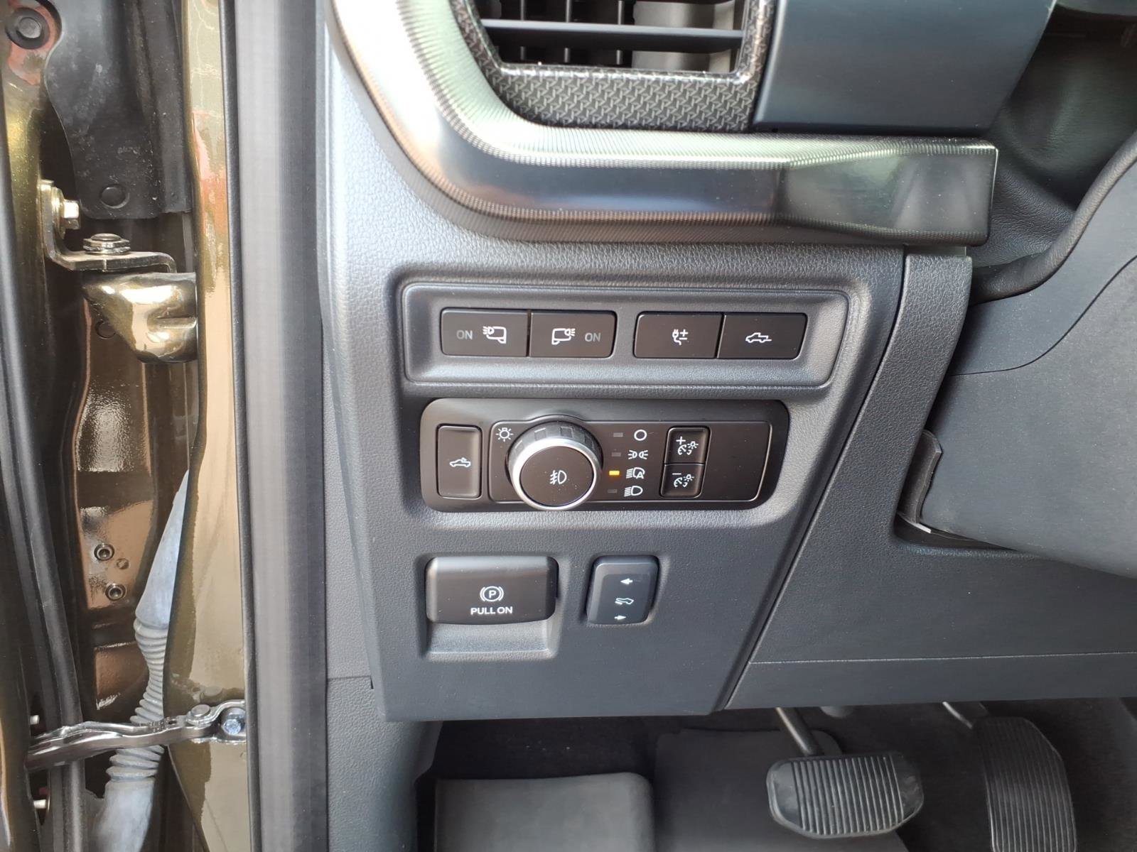 Certified 2024 Ford F150 Raptor AWD/4WD image 17