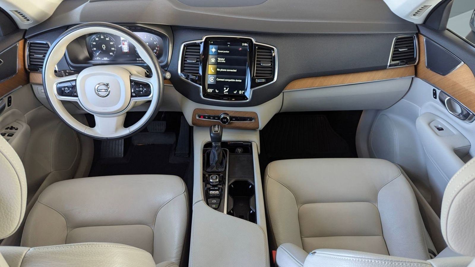 Used 2021 Volvo XC90 T6 Momentum w/ Advanced Package image 14