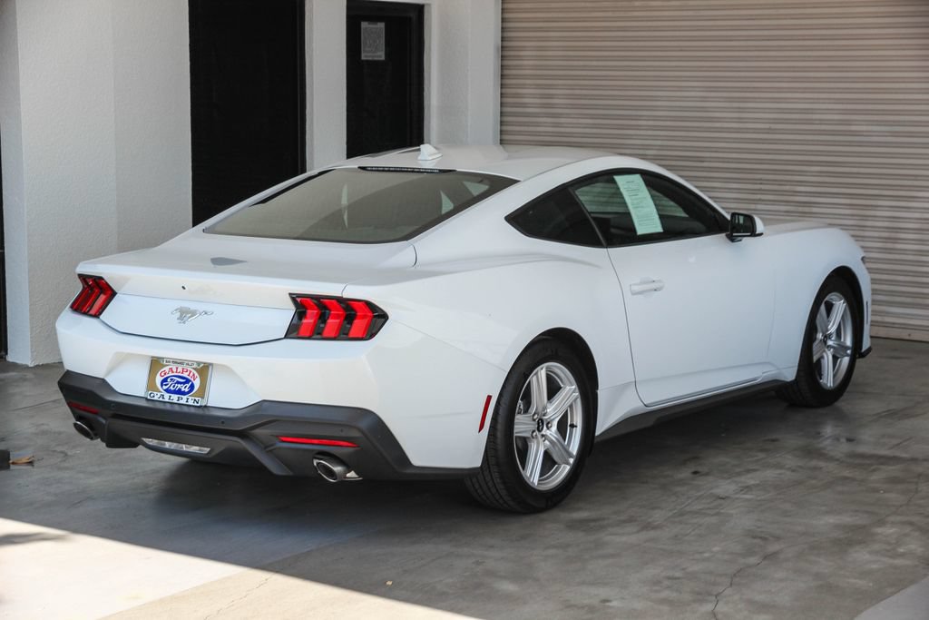 Certified 2026 Ford Mustang Coupe RWD image 4