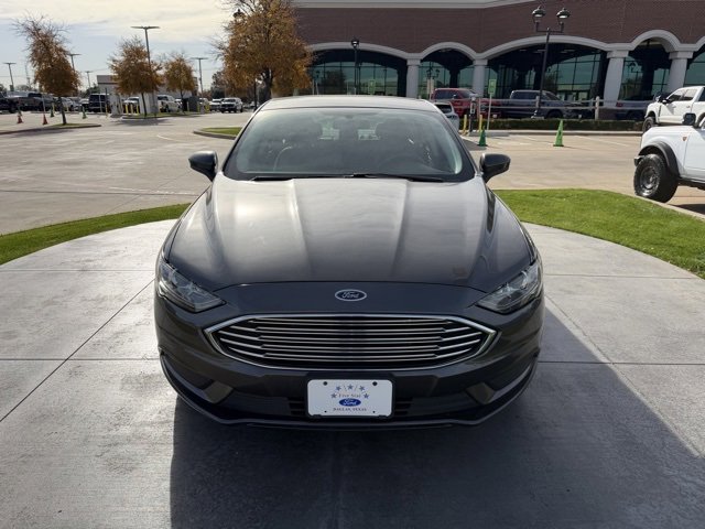 Certified 2017 Ford Fusion SE w/ Fusion SE Technology Package image 2