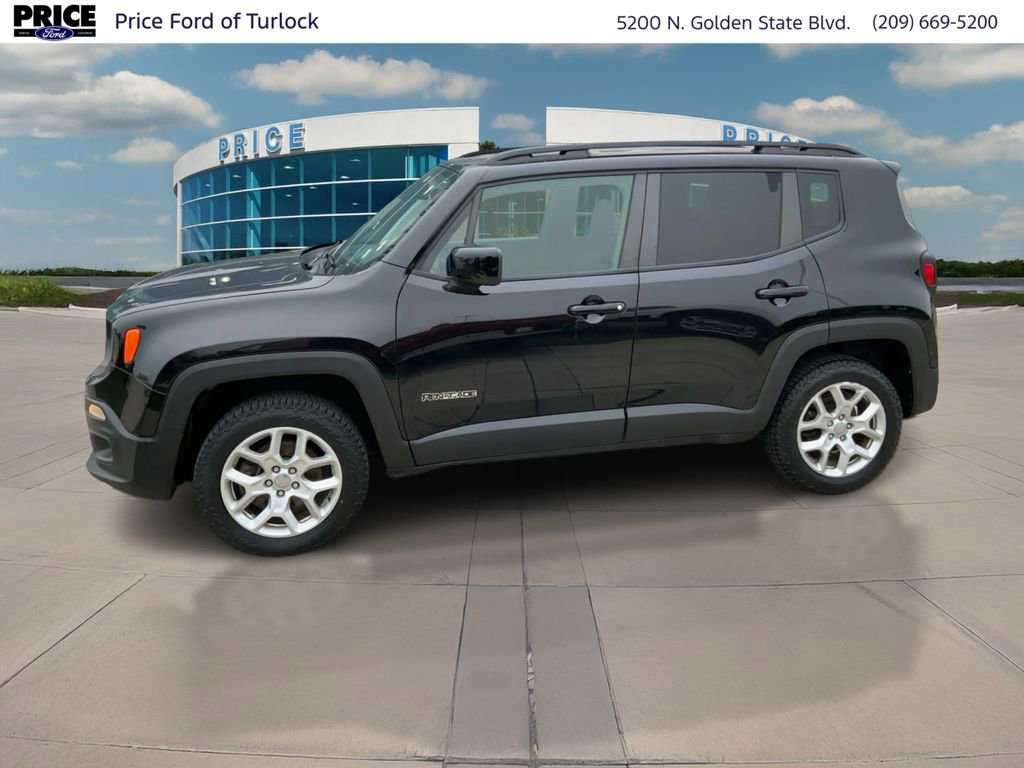 Used 2018 Jeep Renegade Latitude w/ Cold Weather Group image 2