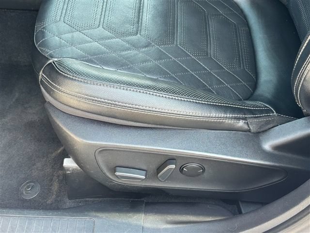 Certified 2023 Ford Escape SE w/ PHEV Premium Package FWD image 17