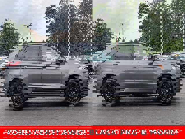 Certified 2022 Ford Edge SE w/ Black Appearance Package image 2