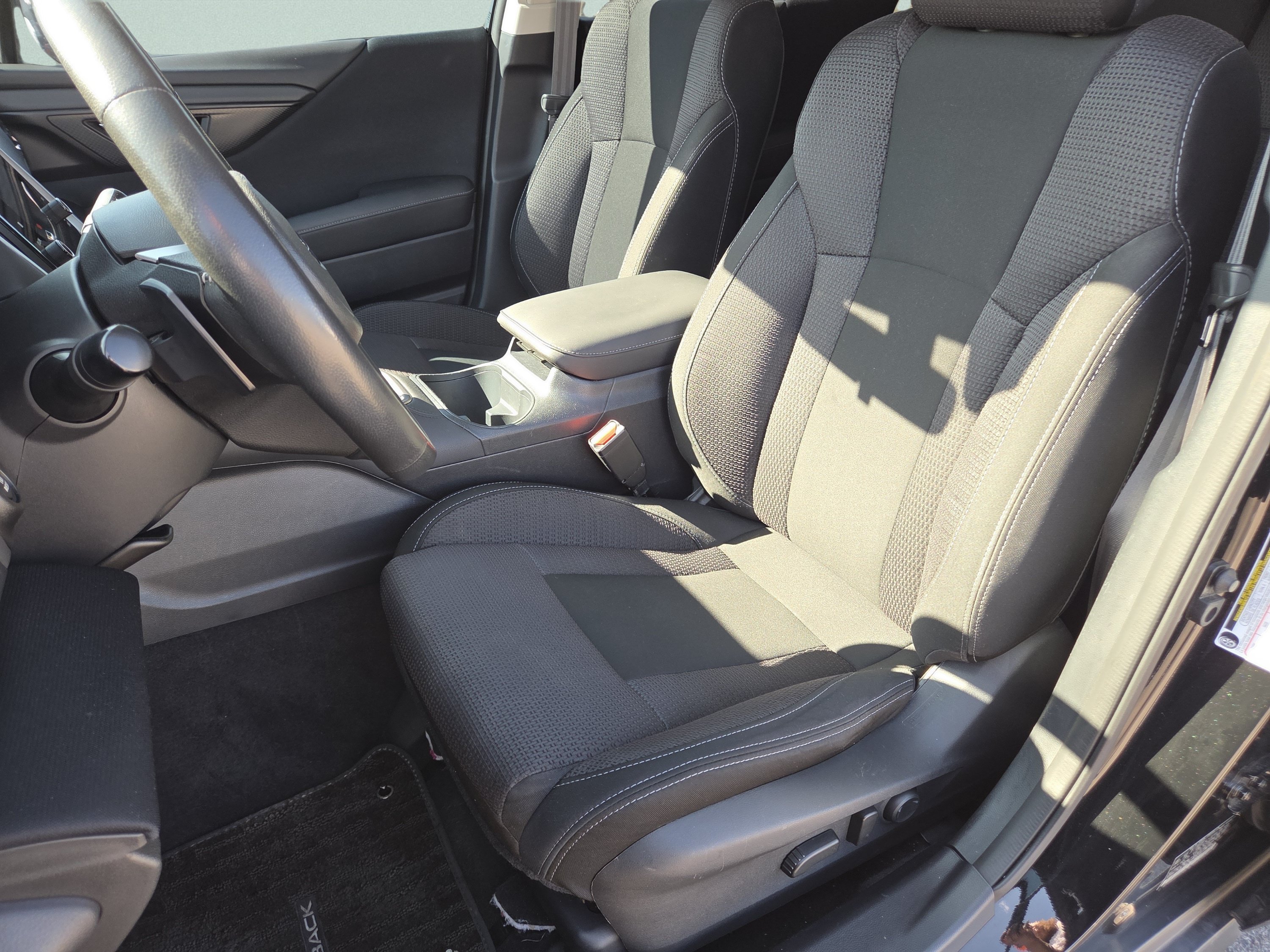 Used 2024 Subaru Outback Premium AWD/4WD image 6