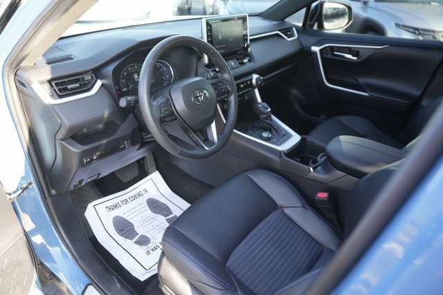 Used 2022 Toyota RAV4 XSE image 8