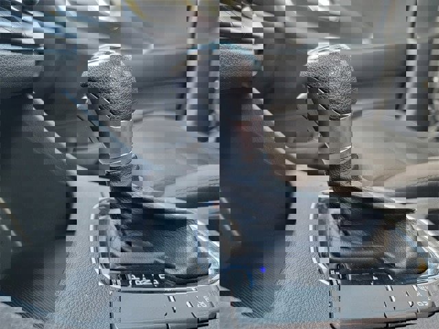 Used 2019 Hyundai Elantra GT image 30