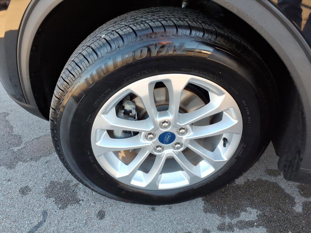 Certified 2020 Ford Escape SE image 9