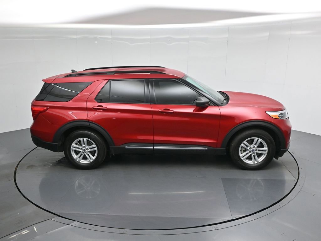 Certified 2024 Ford Explorer XLT image 8