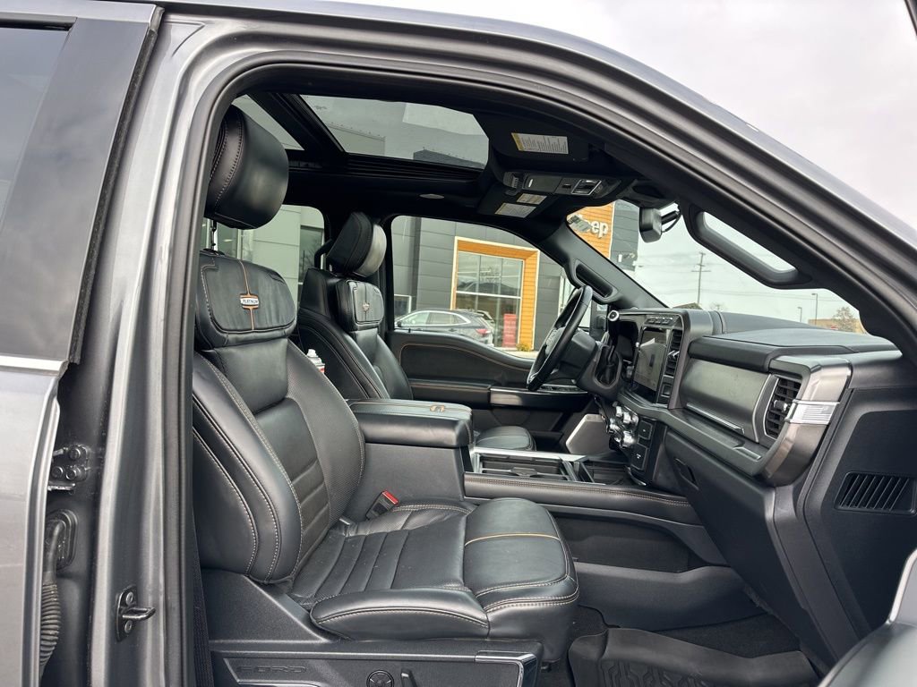 Certified 2024 Ford F350 Platinum w/ FX4 Off-Road Package image 33