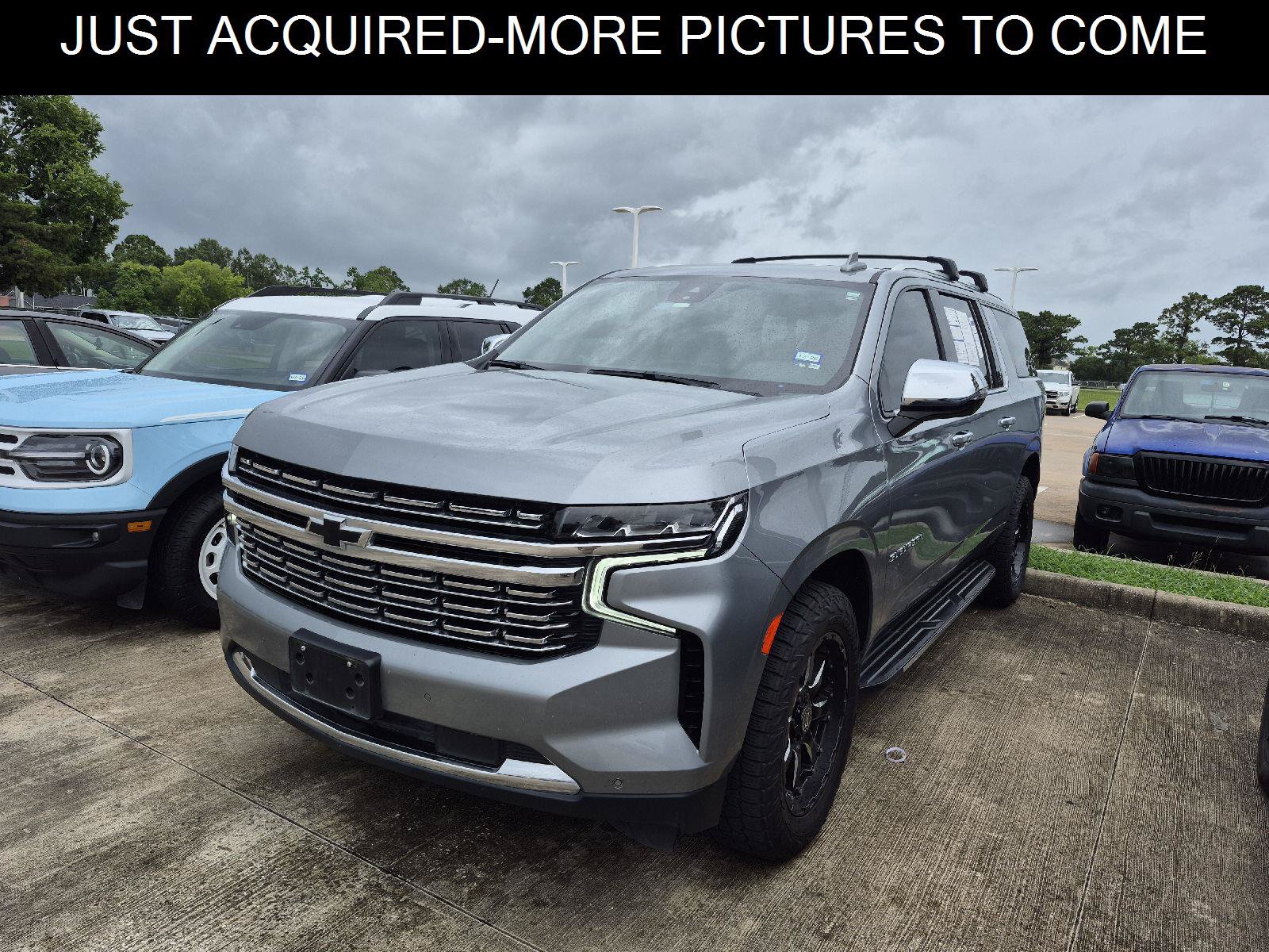 Used 2023 Chevrolet Suburban Premier AWD/4WD image 2