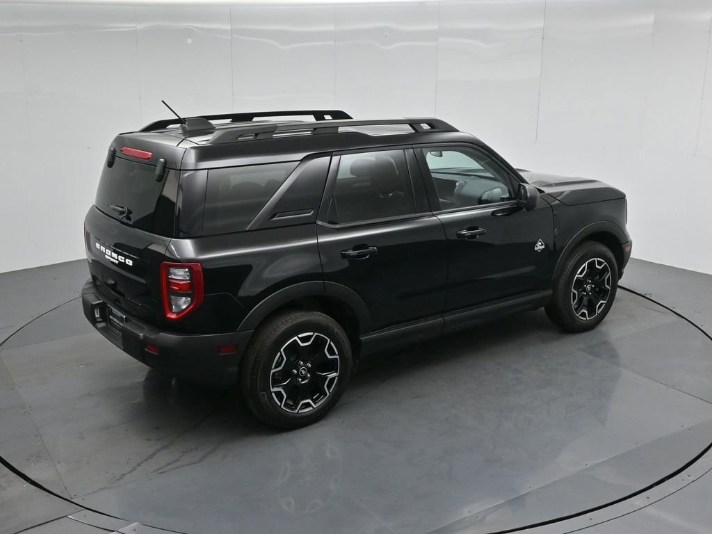 Certified 2025 Ford Bronco Sport Outer Banks w/ Outer Banks Tech Package+ AWD/4WD image 42