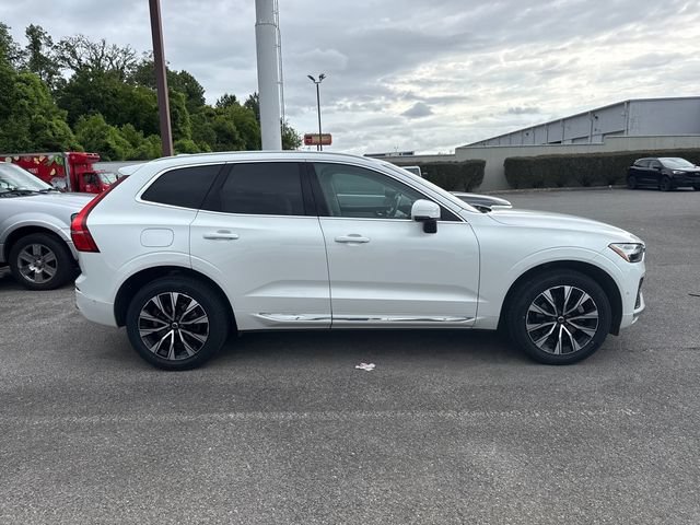 Used 2023 Volvo XC60 B5 Plus AWD/4WD image 6