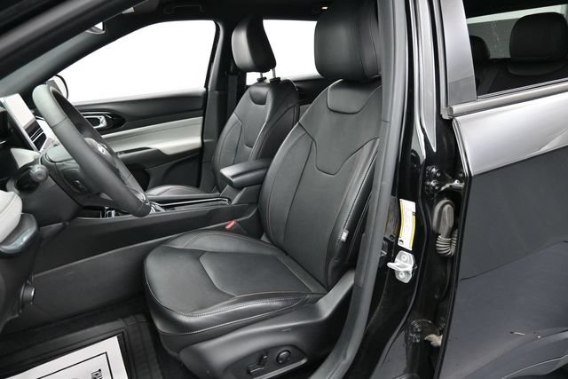Used 2023 Jeep Compass Limited w/ Elite Group AWD/4WD image 11