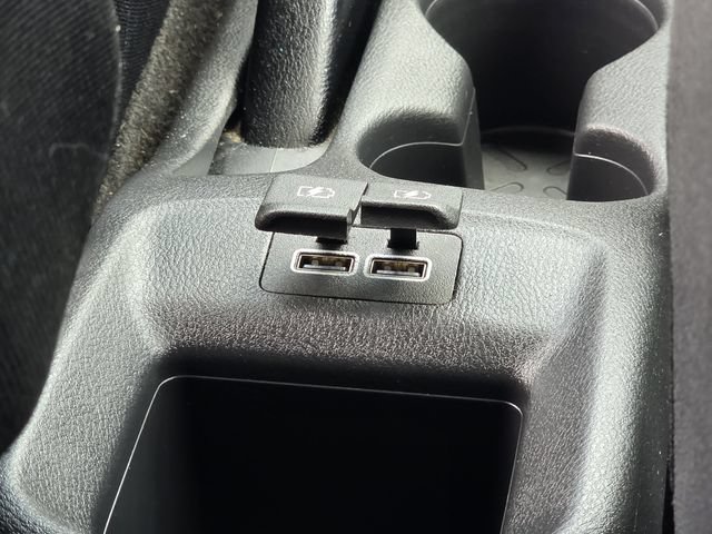 Used 2018 Nissan Kicks SV FWD image 17