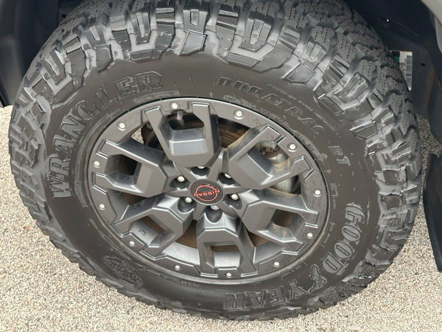 Used 2022 Nissan Frontier PRO-4X w/ Pro-4X Premium Package AWD/4WD image 9