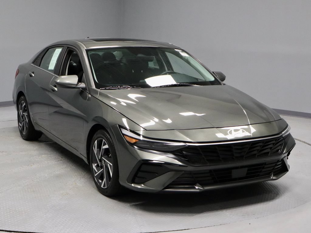 Used 2025 Hyundai Elantra SEL