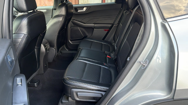 Certified 2024 Ford Escape Platinum AWD/4WD image 23