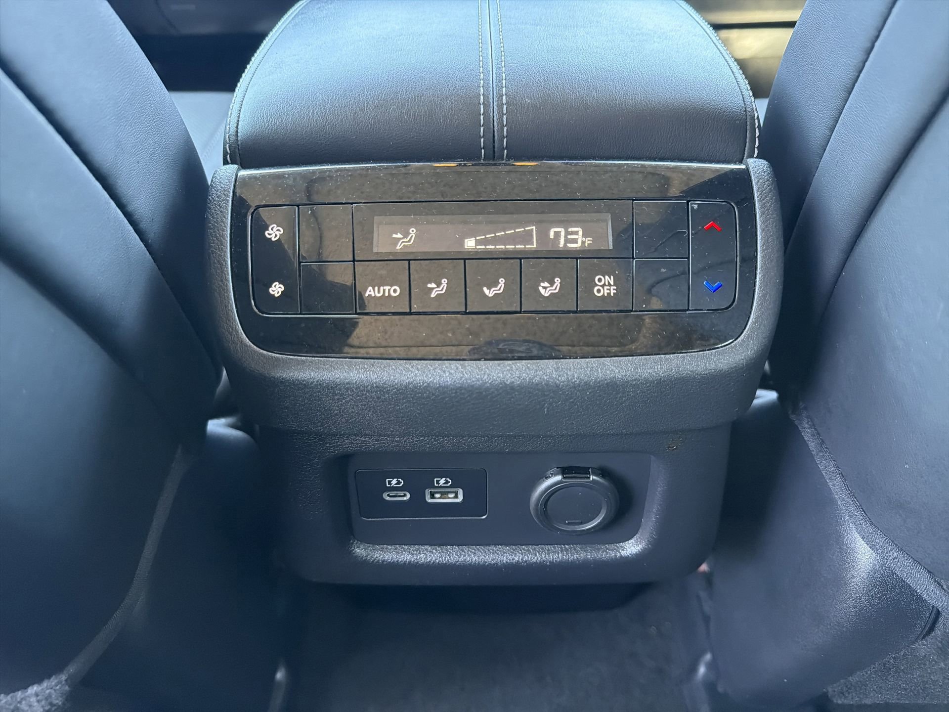 Used 2023 INFINITI QX60 Luxe w/ Cargo Package FWD image 11