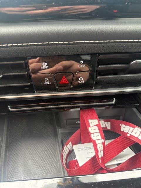 Used 2024 Volkswagen Atlas Cross Sport SE AWD/4WD image 21