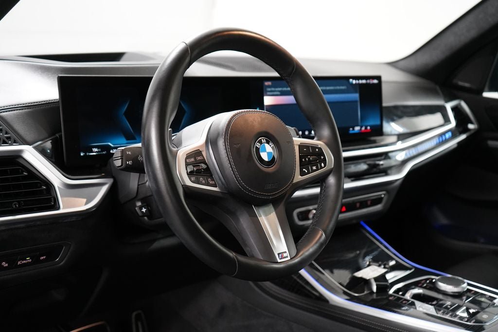 Used 2024 BMW X7 xDrive40i w/ M Sport Package AWD/4WD image 14