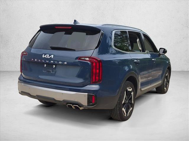 Used 2025 Kia Telluride S FWD image 3