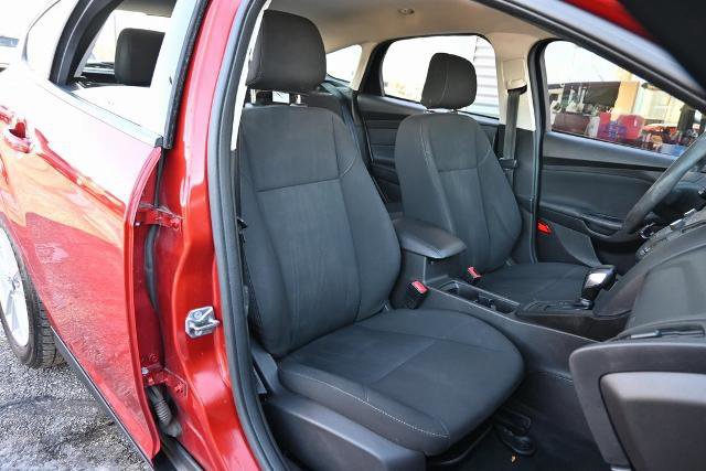 Certified 2018 Ford Focus SE image 22
