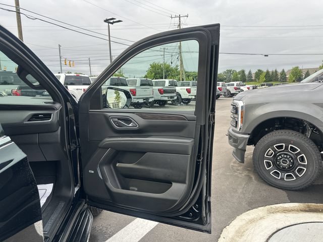 Used 2024 Chevrolet Suburban LT AWD/4WD image 15