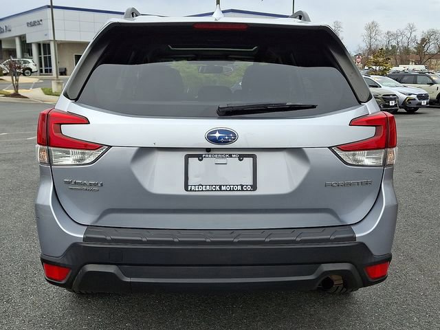 Used 2022 Subaru Forester Premium image 3