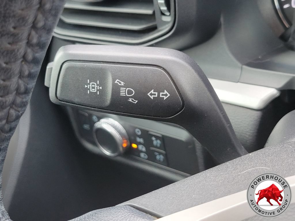 Certified 2022 Ford Explorer XLT RWD image 32