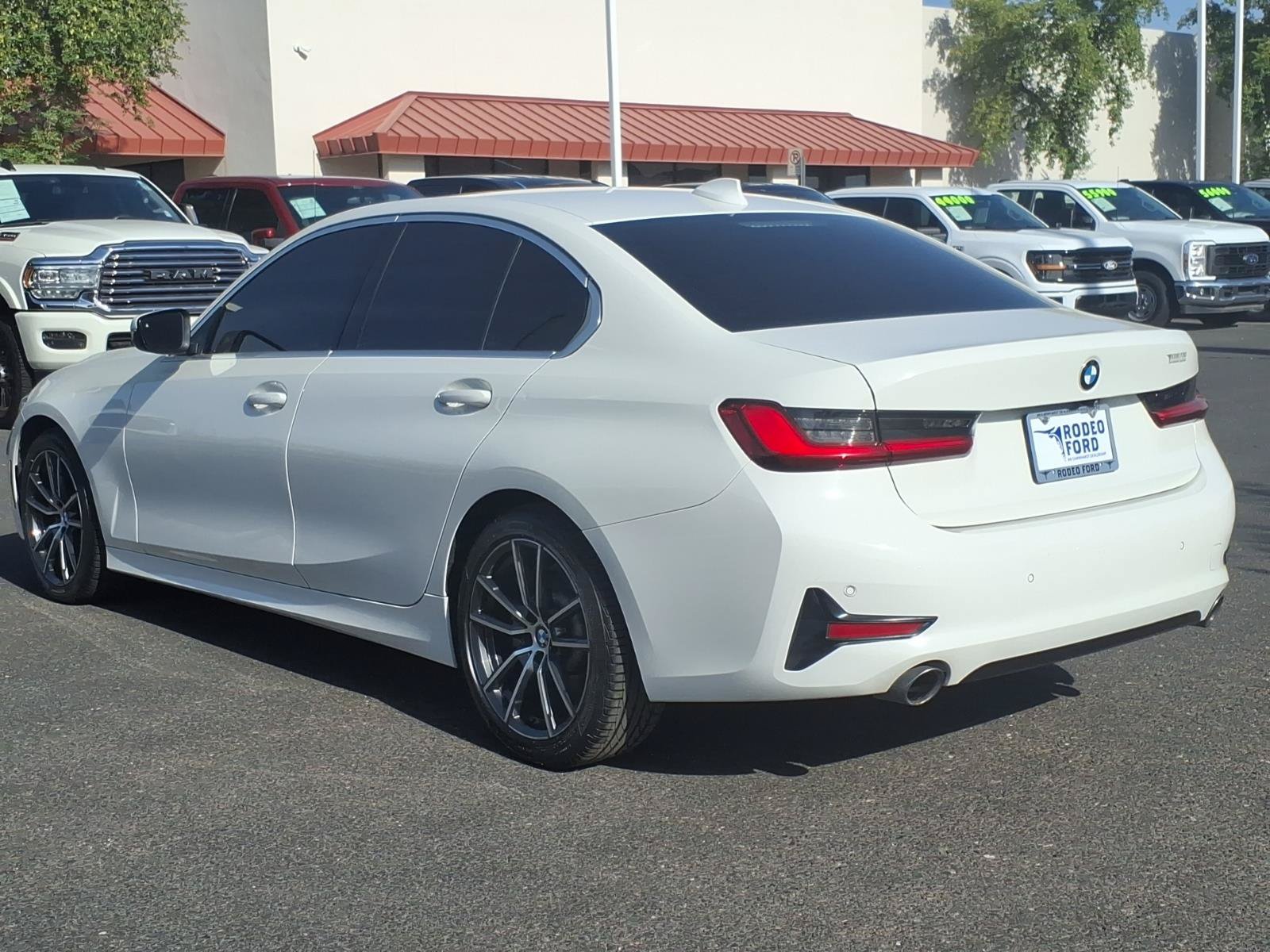 Used 2019 BMW 330i Sedan w/ Driving Assistance Package RWD image 3