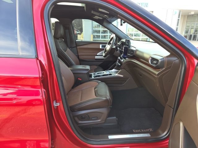 Certified 2024 Ford Explorer King Ranch w/ Technology Package AWD/4WD image 43