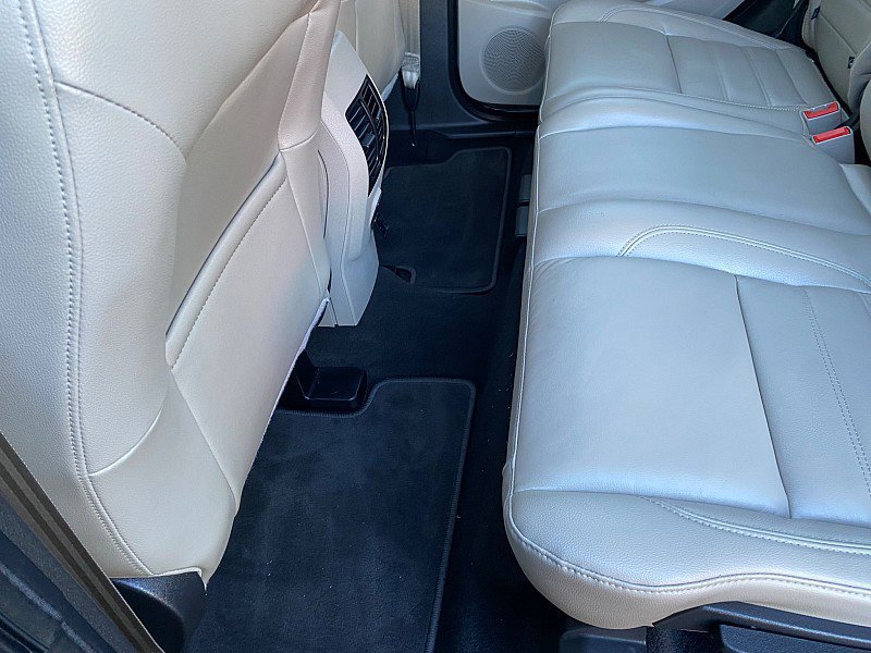 Certified 2018 Ford Escape SEL image 32