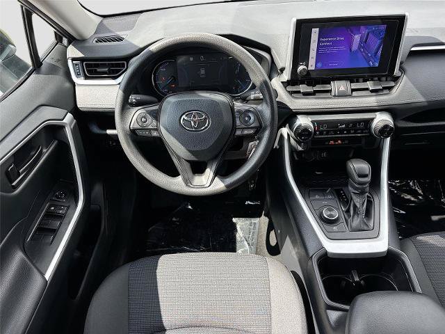 Used 2024 Toyota RAV4 LE AWD/4WD image 23