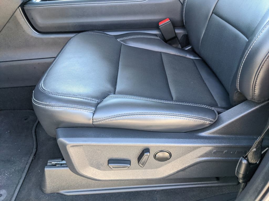 Certified 2025 Ford Expedition Platinum image 27