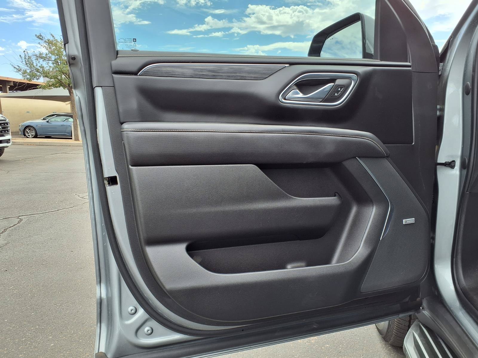 Used 2023 GMC Yukon SLT w/ SLT Premium Package AWD/4WD image 21