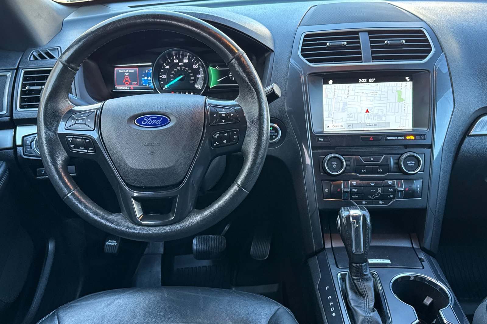 Certified 2018 Ford Explorer XLT w/ Equipment Group 202A AWD/4WD image 14