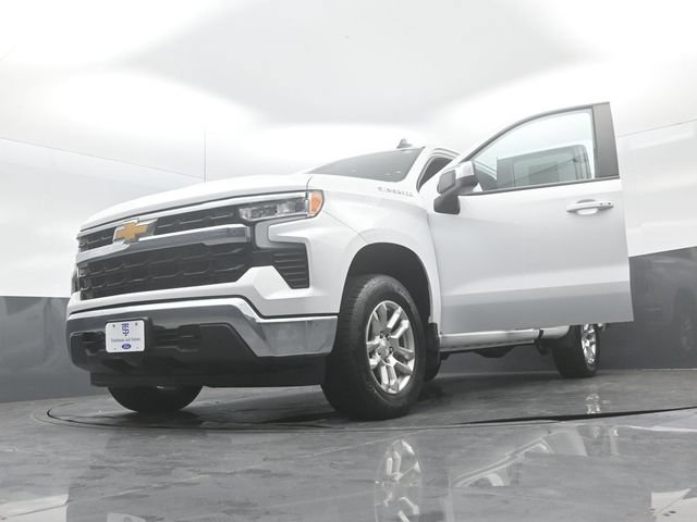 Used 2023 Chevrolet Silverado 1500 LT AWD/4WD image 28