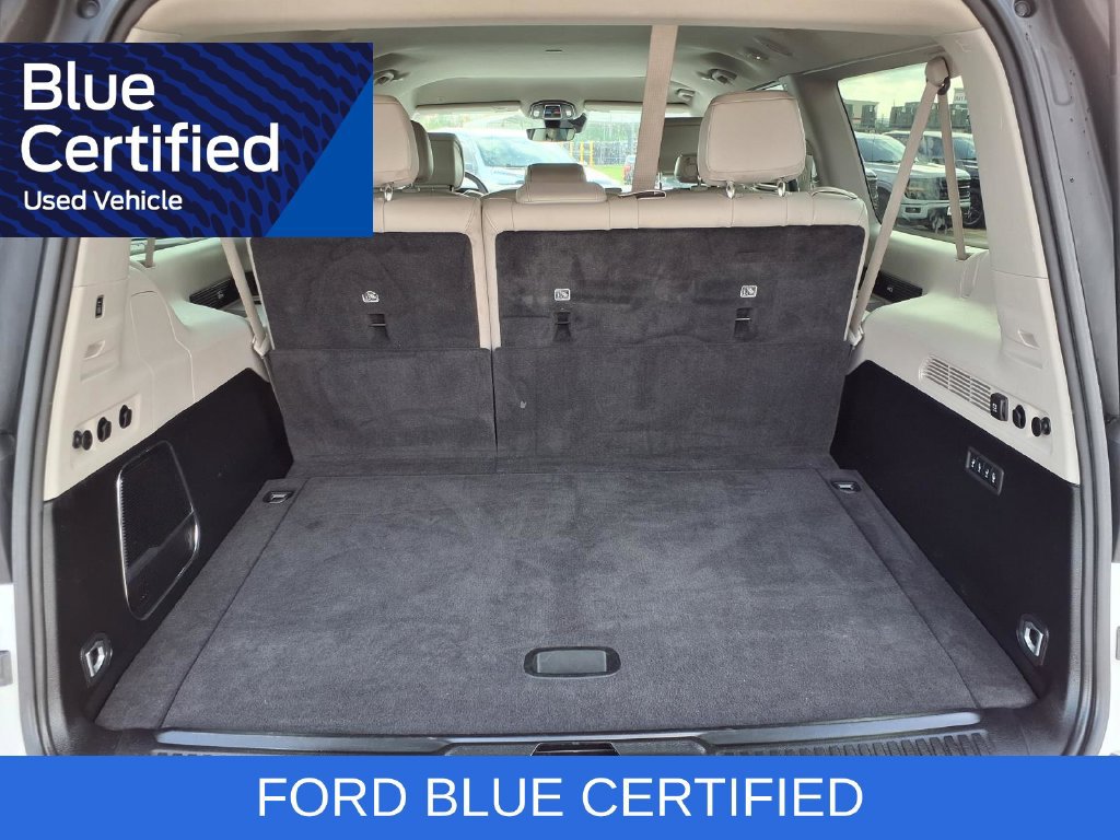 Used 2024 Jeep Wagoneer L Series II w/ Flexible Seating Group RWD image 31