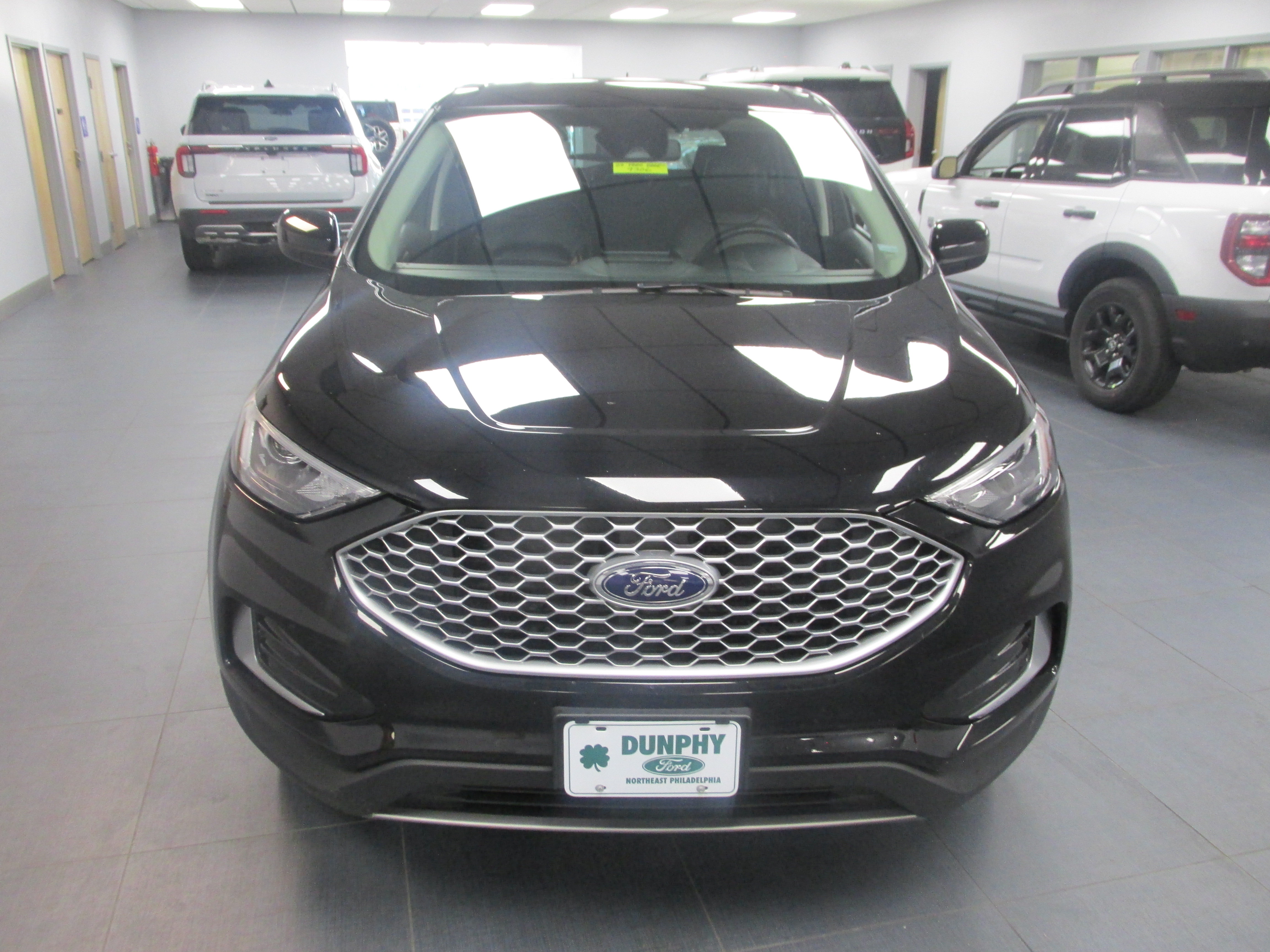 Certified 2024 Ford Edge SEL AWD/4WD image 2