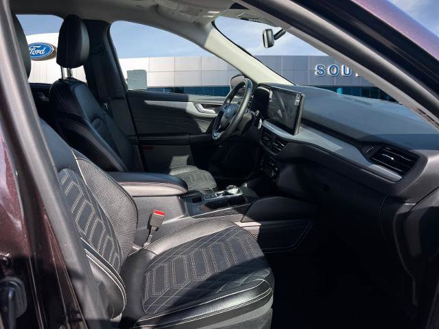 Certified 2023 Ford Escape SE w/ PHEV Premium Package FWD image 15