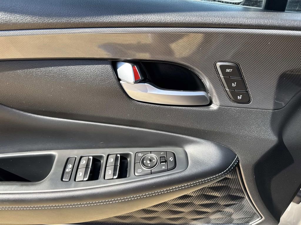 Used 2023 Hyundai Santa Fe Limited image 22