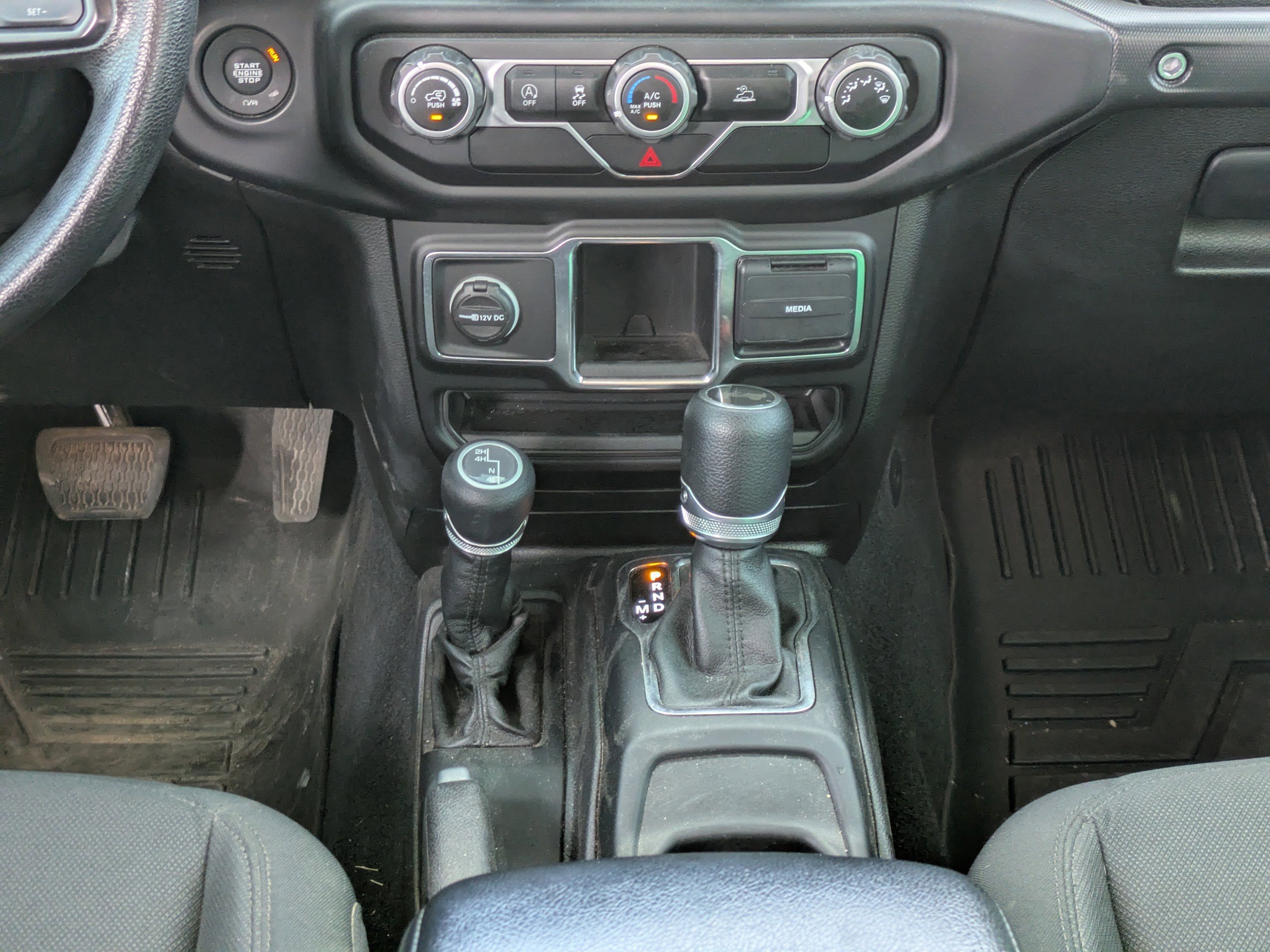 Used 2021 Jeep Wrangler Unlimited Sport AWD/4WD image 18