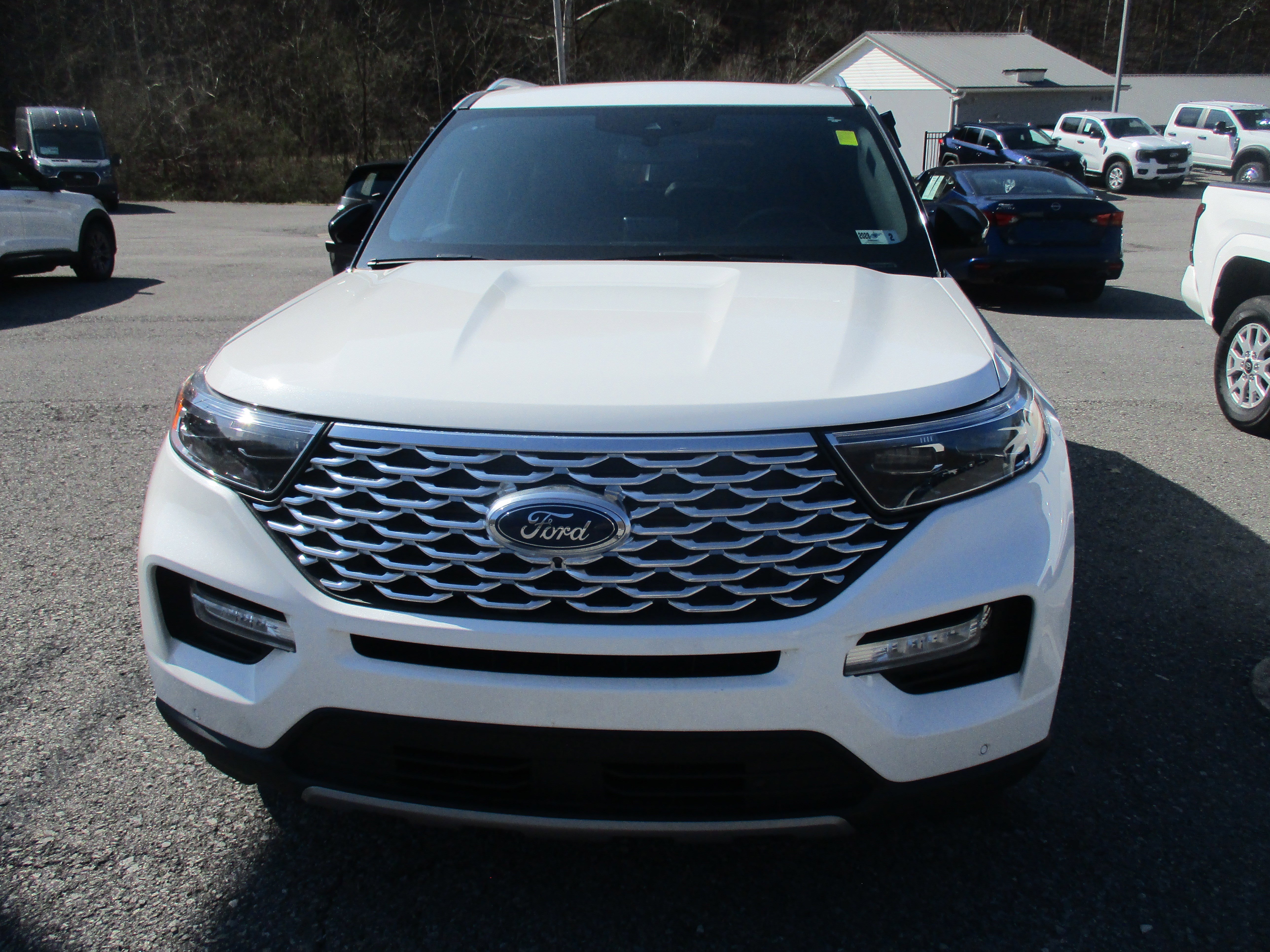 Certified 2023 Ford Explorer Platinum w/ Technology Package AWD/4WD image 9