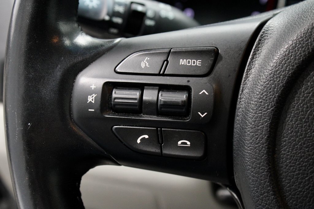 Used 2021 Kia Sedona SX image 32