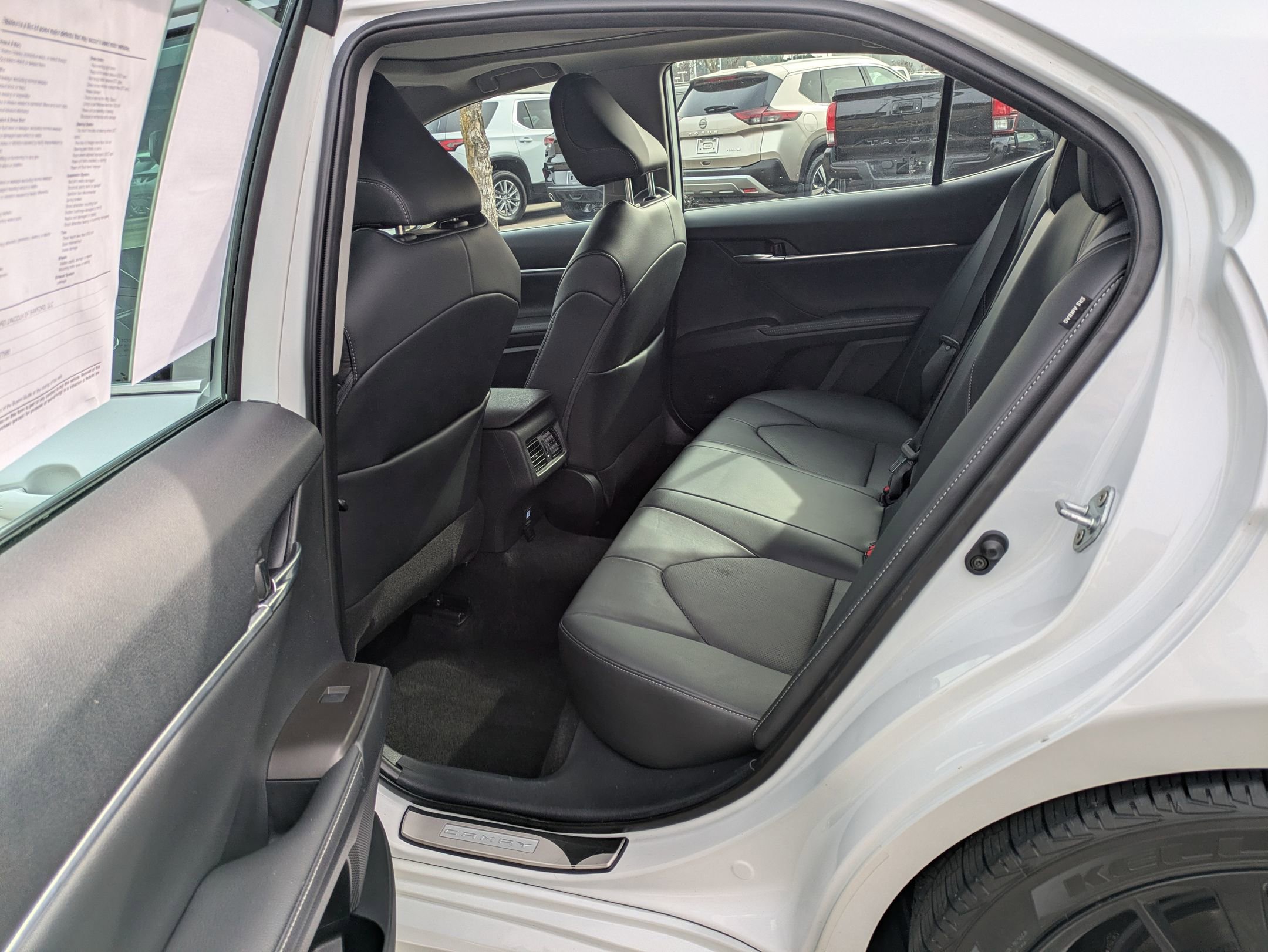 Used 2022 Toyota Camry XSE image 27