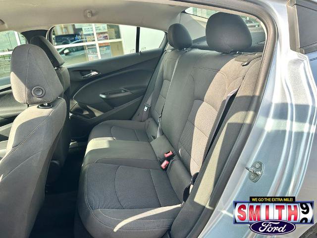 Used 2017 Chevrolet Cruze LS FWD image 28