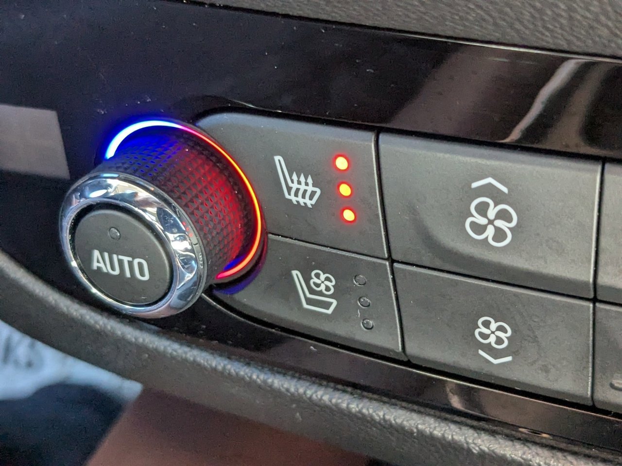 Used 2021 Buick Enclave Avenir w/ Avenir Technology Package image 31