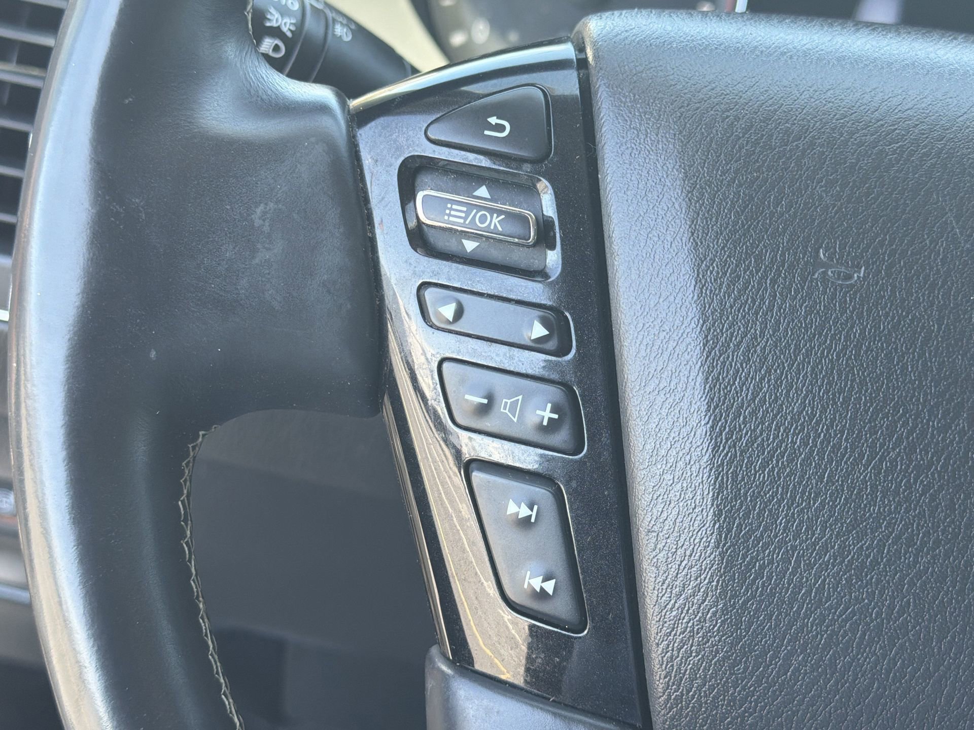 Used 2023 INFINITI QX80 Premium Select RWD image 13